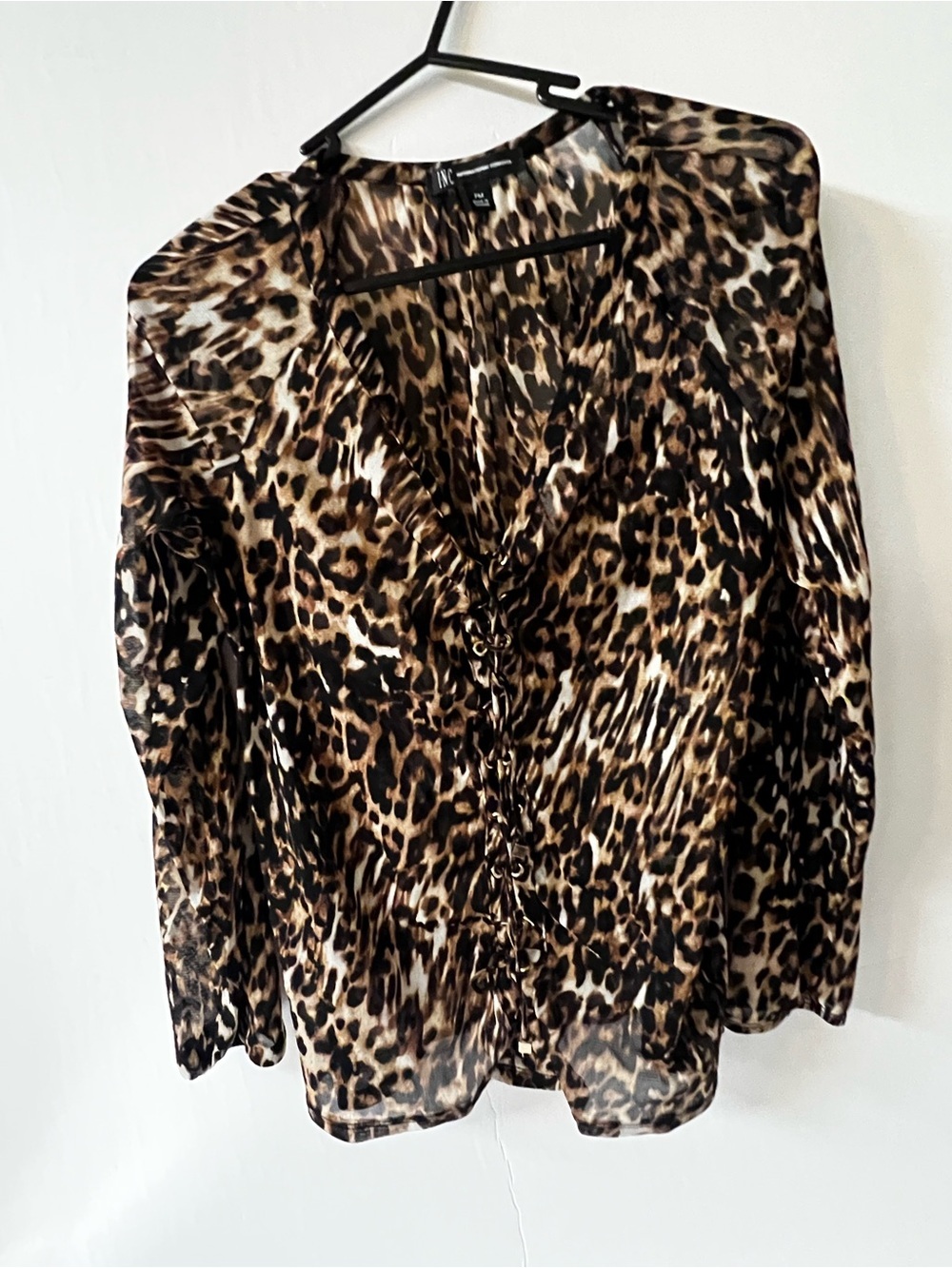 INC INTERNATIONAL CONCEPTS ANIMAL/CHEETAH PRINT POLYESTER SHEER TOP. SIZE PM.